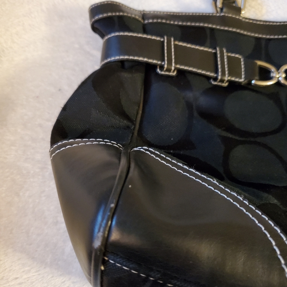 Handbag 👜🍒 - Picture 4 of 11